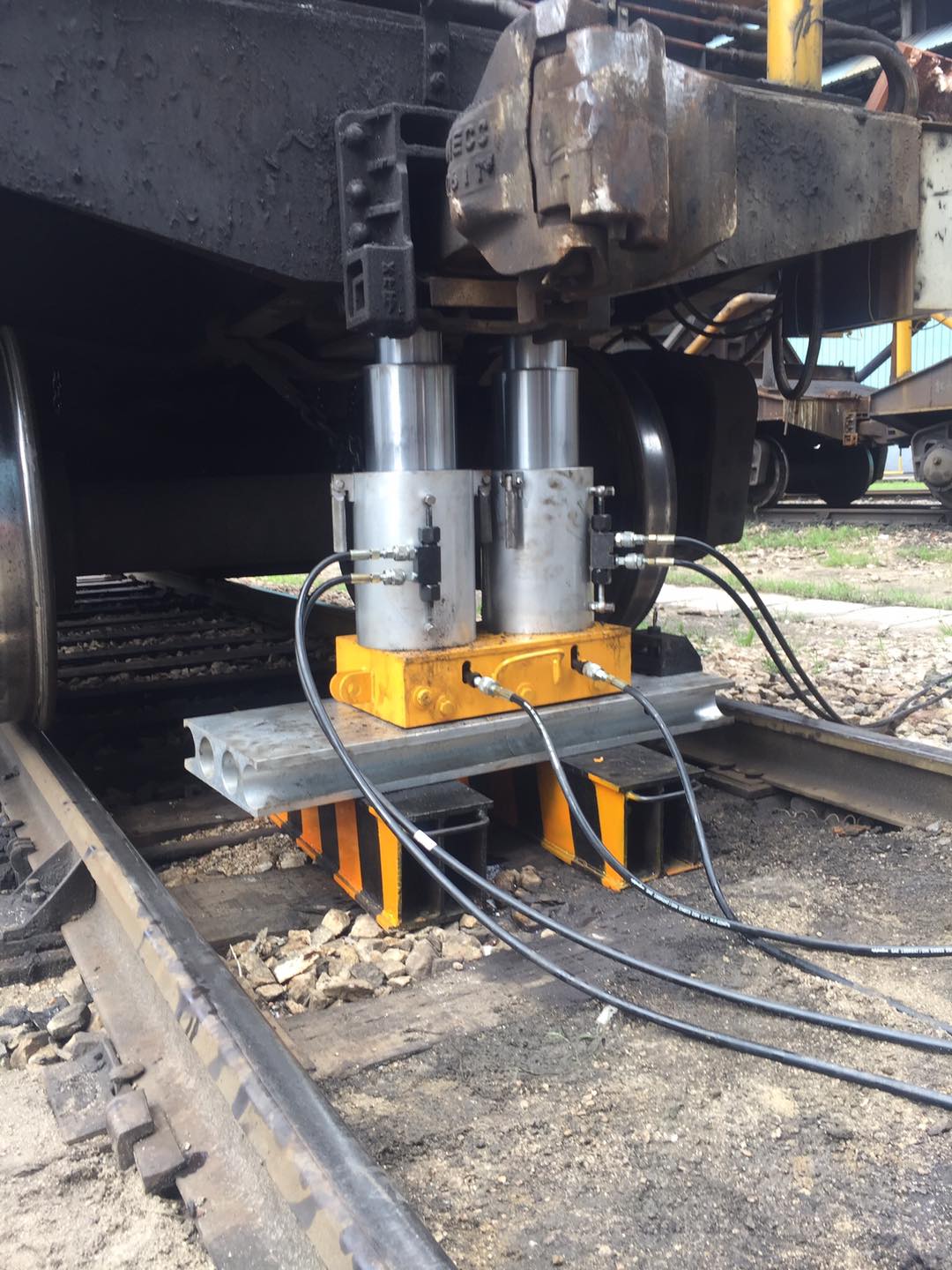 120吨铁水车救援设...